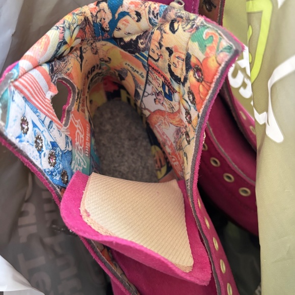 New Moxi Lolly DISCONTINUED Roller Skates Fuchsia Pink Fits like Women’s 7–7.5 - Picture 10 of 11